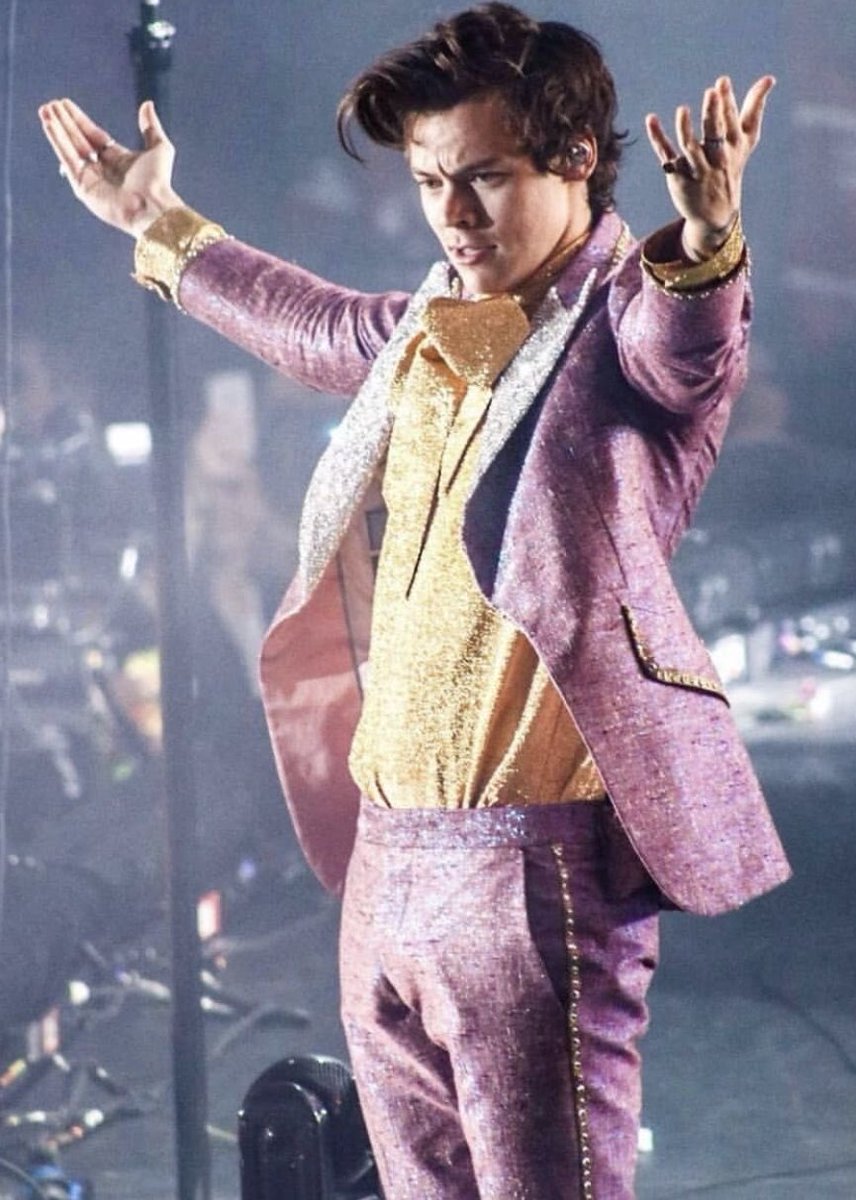 I don’t have words to describe this marvellous look, wore in Milan