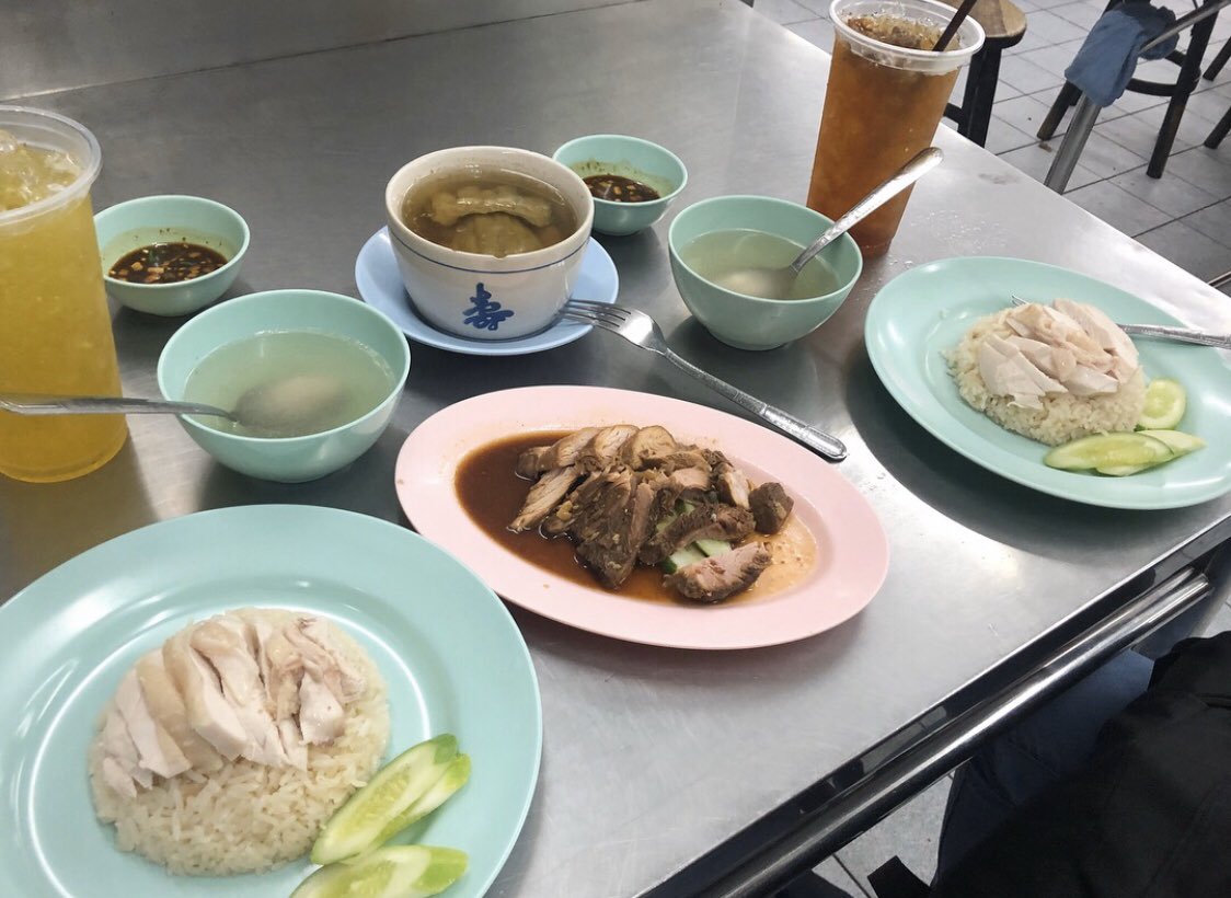 thezonahuang's tweet photo. 本來預計今年要去泰國🇹🇭潑水節
因為疫情只好看看舊照片la😭
好掛住上次去泰國旅行
好想食 #thaifood https://t.co/hNqJsC8EJc