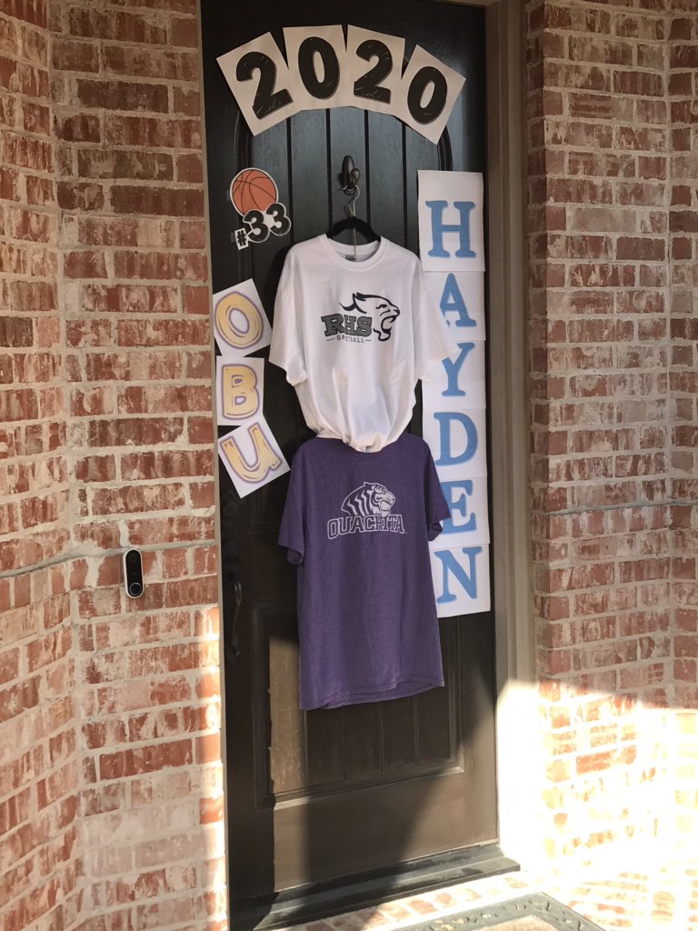 DBevenue's tweet photo. Celebrating our senior!! #RHSRoar #TakePrideInThePRIDE #DenDoor #ClassOf2020 https://t.co/DYJFOLSb8w