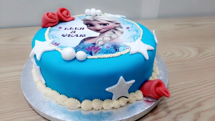 نضع الصورة التي تريدها على كيكتك💚