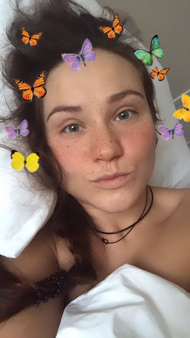 🍓 Muse 🍒 - Slept well☺️ Amazing morning start🥰 Coffee,pizza and beautiful girls with me😋 I hope all the world can get well soon ❤️ enjoy your time❤️ enjoy the moments🥰 #cbmodel #beutifulgirls #BreakingNews #beautifulgirl #moon https://t.co/bqbo2jrOIj https://t.co/DSGU70kfTA