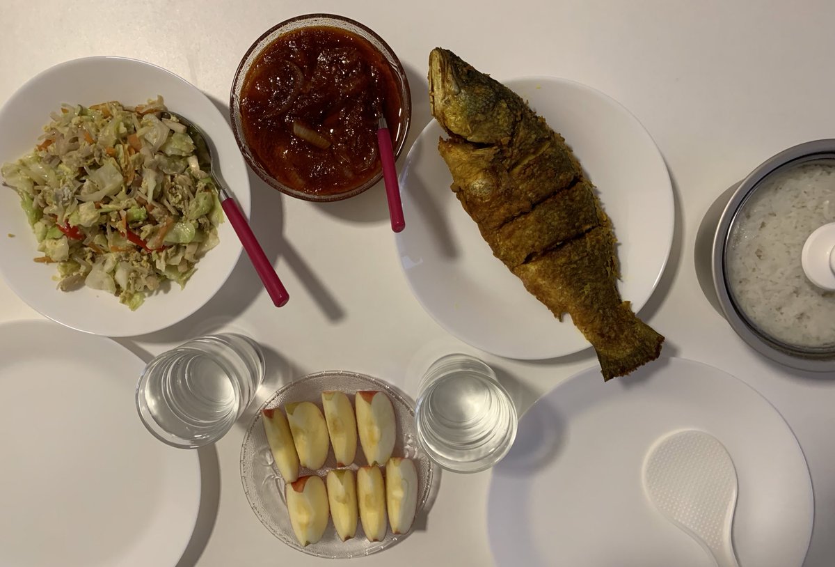 2/4/2020: Nasi + ikan siakap goreng masak sos + sayur campur goreng + buah epal for dinner 