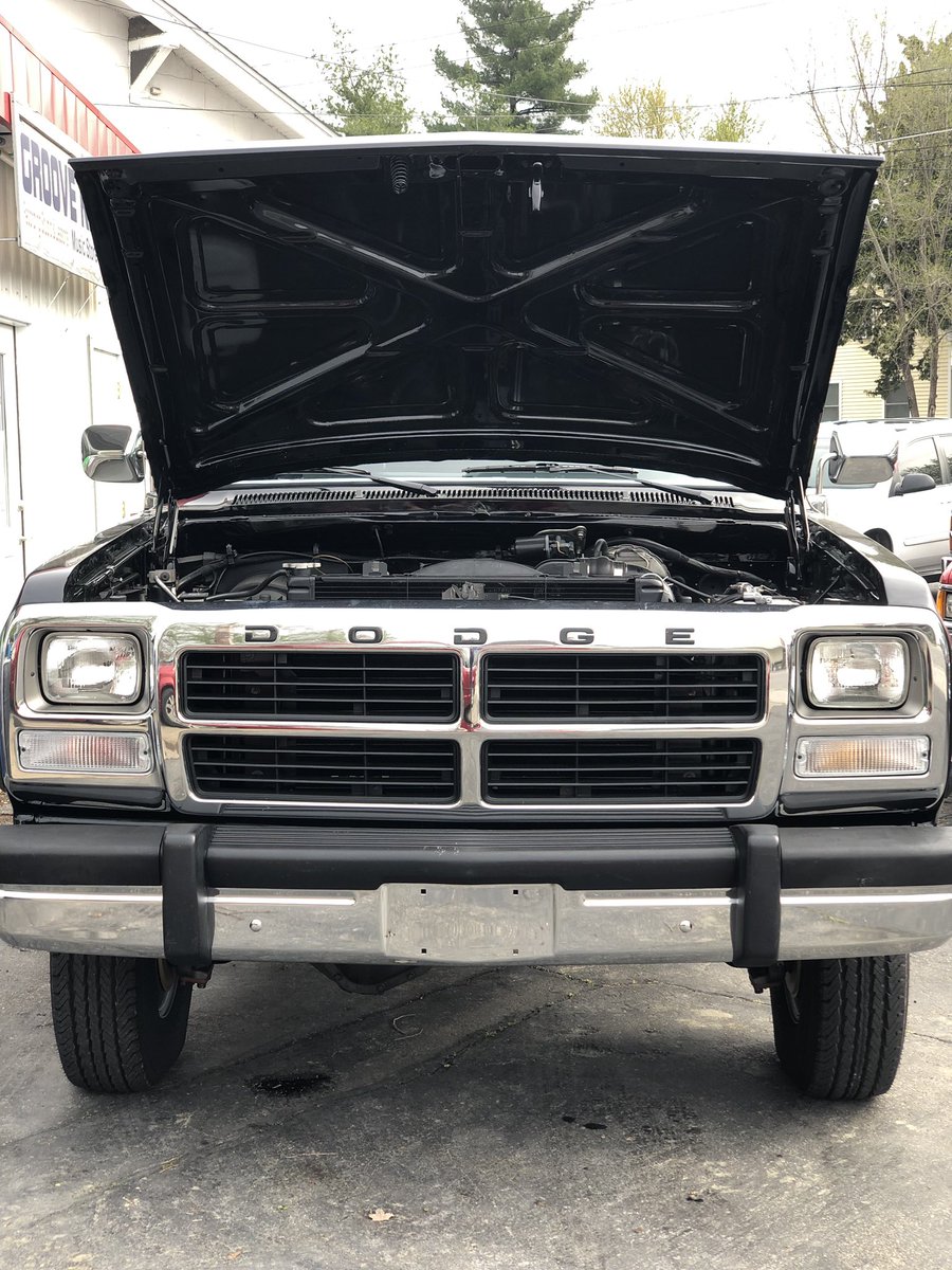 GMGoodpaster's tweet image. Working on the AC on this fully-restored first generation inter-cooled @Cummins Dodge Ram 250 4x4 today. This thing is immaculate, down to every last nut and bolt. 
#Cummins #FirstGeneration #Intercooled