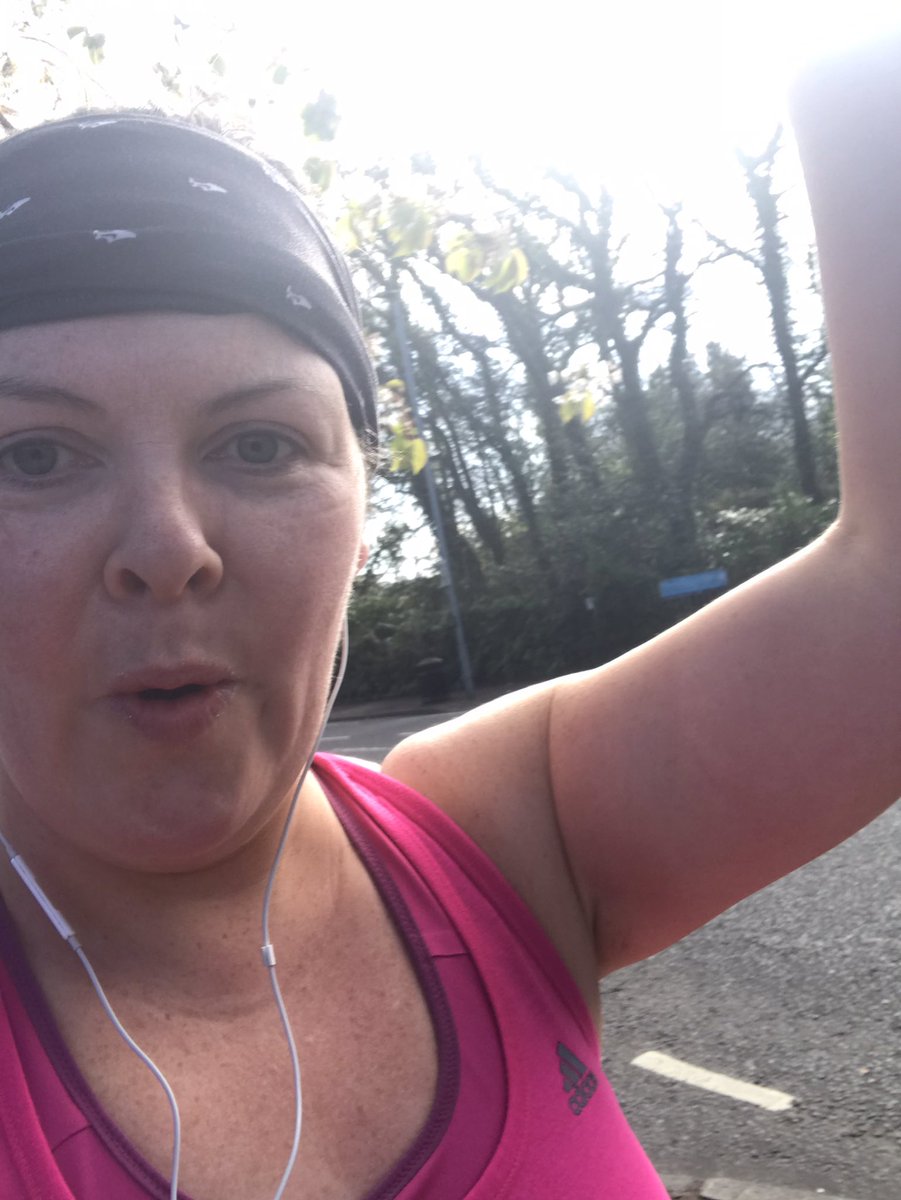Yesterday, I let the enormity of this current madness in, and it overwhelmed me. So today, I went for my first run in 11 months. 7 mins out, 7 back- a small victory - not posting this for praise, posting for others who also need a kick into action🤟 #níneartgocurlechéile