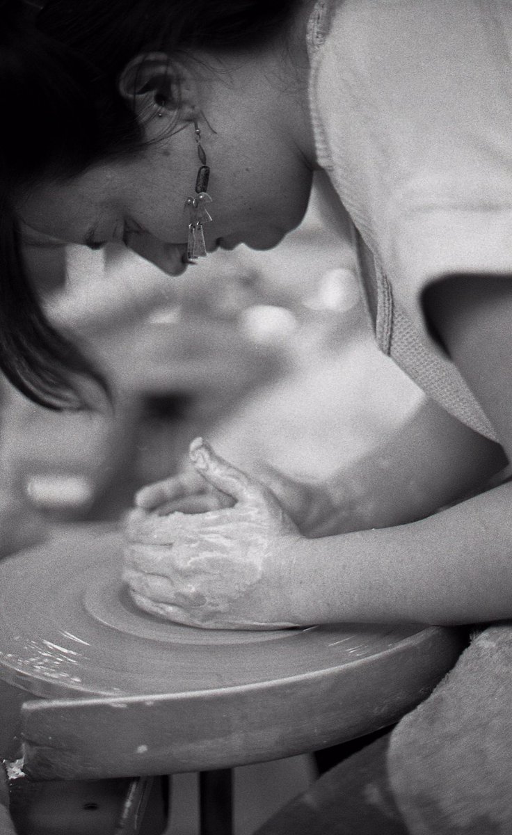 LydBerndt's tweet photo. Thinking of all my artists friends today. I know some of us do have studios and others do not. We will get through this, keep on doing art!
Photo: Katie Mcnaught 
 #art #arted https://t.co/1LTDIpdwuZ