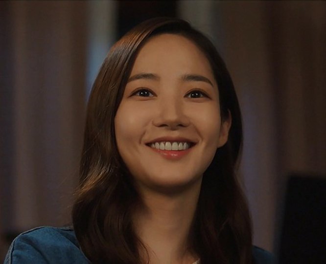 Every time she smiles, it's a dazzling sight- Eun Seop. #IllGoToYouWhenTheWeatherIsNice  #박민영  #ParkMinyoung  #서강준  #SeoKangJoon  #날씨가좋으면찾아가겠어요  #WhenTheWeatherIsFine