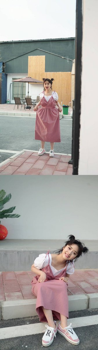 dailyshen's tweet photo. 041420 Shen Yue’s weibo update! 

[ trans ] : off work 

#沈月 #ShenYue https://t.co/O8ZICiBGTk