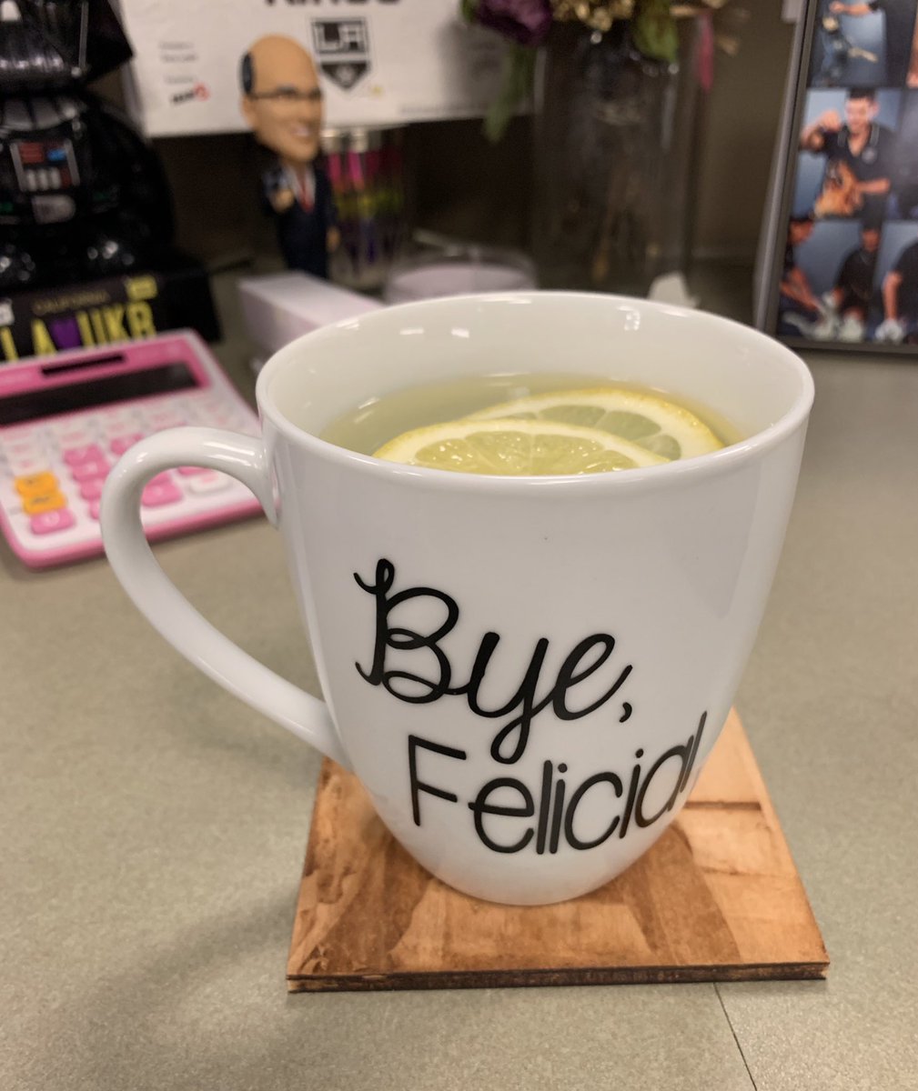 veronicaxxxooo's tweet photo. I can’t imagine why my coworker left the mug I gave her behind 🤷🏻♀️ @JeffPopeRadio #ImTakingItBack✌🏽 https://t.co/cSLWoGDcVC