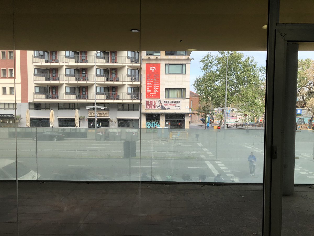 OriolAmoros's tweet photo. Avui fa 7 dies vam localitzar aquesta oportunitat (240 llits residència Paral·lel) i dijous obrim. Esforç conjunt @salutcat @aferssocialscat, suport de Consorcis i @bcn_ajuntament
Un espai digne on atendre la gent gran i reordenar les residències. @ChakirelHomrani @albaverges https://t.co/R55WpB7Khq