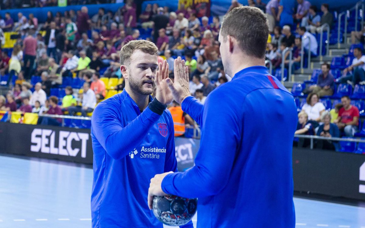 👏 #DiaInternacionalDelPortero

🔝 <a href="/PerezdVargas/">G. Pérez De Vargas</a> 
🔝 <a href="/KamKevin/">Kevin Kam Møller</a> 

🏠 #CulersAtHome 🔵🔴