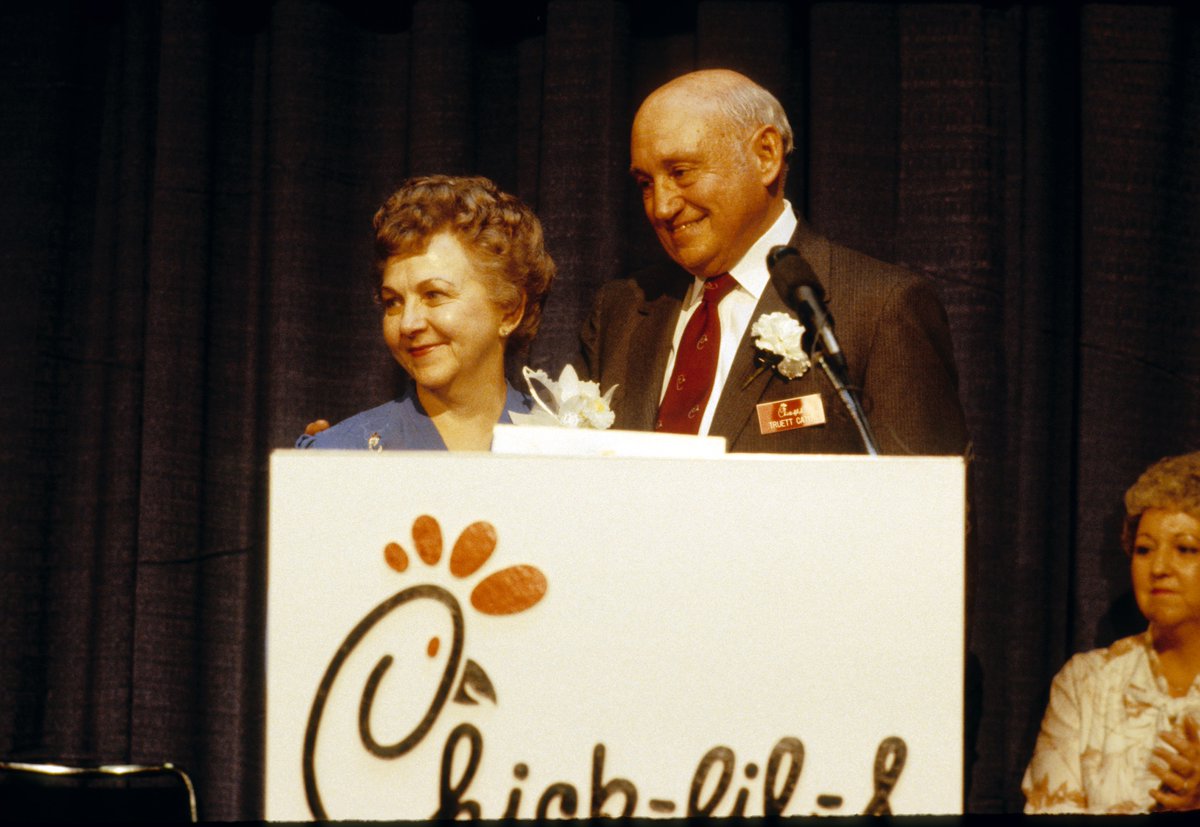 WinShapeTeams's tweet photo. Trudy Cathy White shares the awe-inspiring story of her mother, Jeannette Cathy, in this never-before-told memoir, #AQuietStrength.
Read more about Jeannette's legacy → https://t.co/iiDiyIuH3E
#ChickfilA #WinShape #Legacy https://t.co/TBC7PAXja0