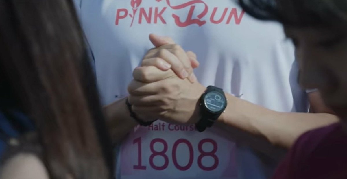 there was so much pink in the 3rd episode. ikjun's shirt, songhwa's pink headband, pink mug, pink run, aloha ost album cover. foreshadowing of songhwa's condition?aloha + hawaii (1808) were heavily emphasized too.   #HospitalPlaylist