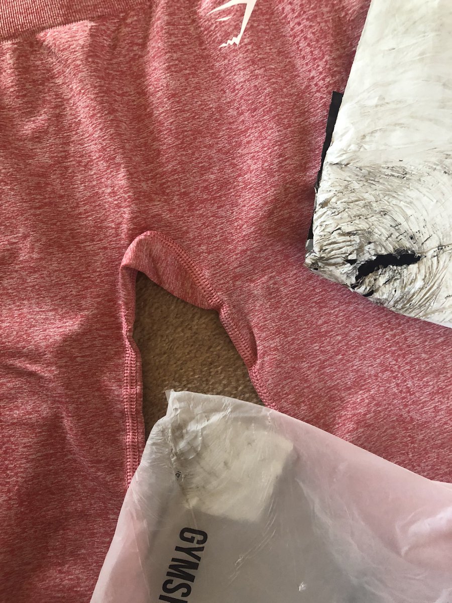 MissMosc's tweet photo. Hey @Gymshark_Help how do I go about complaining about a recent delivery. Bag arrived ripped and leggings have a small stain on them 😡 https://t.co/hcZQMo1ePf