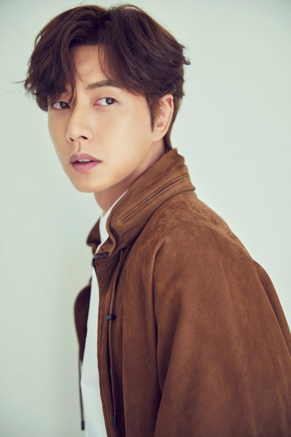 which drama/movie/variety show etc you first knew this actor?actor: park hae jin