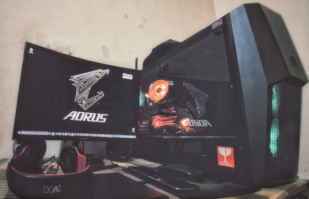 saikrishna9620's tweet photo. My Beast #gigabyte #mybeast #arous #myrig #samsung #westerndigital #dell #coolermaster #arous #zotac #workstation https://t.co/HZzxB6a2G9