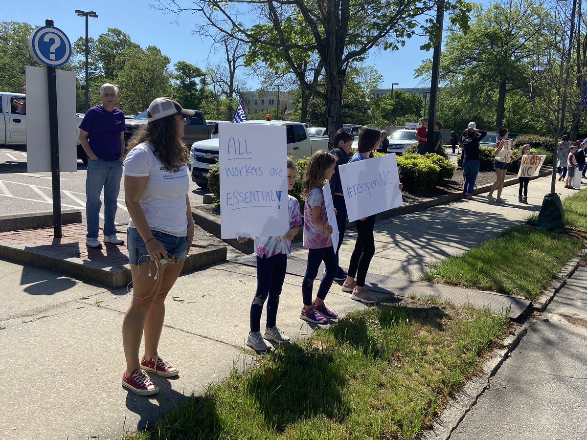 As  @raleighpolice &  @NCLeg GA Police get involved, some shout of “tyranny, “Gestapo” & “Comrade  @NC_Governor.” Despite increase in volume, protest still peaceful. There are several families and school aged children here as well.  @ABC11_WTVD  @ABCPolitics  @ABC  #abc11  #stayathome  