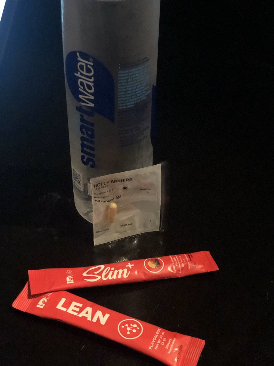 hollymcabshire's tweet photo. 30 Minute EMOM:
5 rounds
Min 1: 14 Reverse Lunges
Min 2: 12 Push-UPS
Min 3: 10 DB Thrusters
Min 4: 14 Renegade Rows
Min 5: 12 Box Jumps
Min 6: 10 V-Ups with weight
Ran for fun! 🏃🏼♀️🏃🏻
#SlimPlus #Lean https://t.co/jW8WhvC9eI