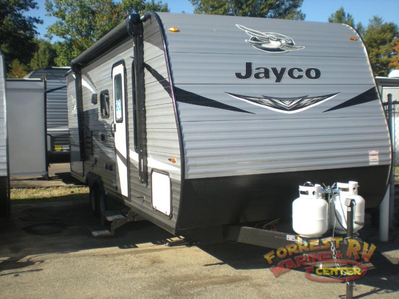 ForrestRVCenter's tweet image. The saving continue! We have just cut the price on this 2020 Jay Flight SLX 8 224BH to $17,218. Just one of many great deals we have going on right now! 
For more info click the link 👉bit.ly/JayFlightSLX8
#Camping #Outdoors #CampingVibes #SummerTime