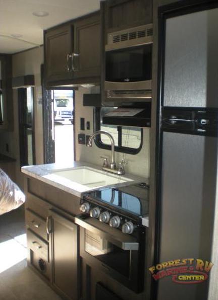 ForrestRVCenter's tweet image. The saving continue! We have just cut the price on this 2020 Jay Flight SLX 8 224BH to $17,218. Just one of many great deals we have going on right now! 
For more info click the link 👉bit.ly/JayFlightSLX8
#Camping #Outdoors #CampingVibes #SummerTime