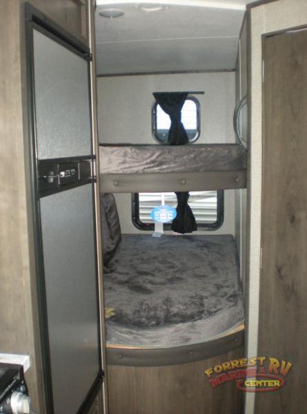 ForrestRVCenter's tweet image. The saving continue! We have just cut the price on this 2020 Jay Flight SLX 8 224BH to $17,218. Just one of many great deals we have going on right now! 
For more info click the link 👉bit.ly/JayFlightSLX8
#Camping #Outdoors #CampingVibes #SummerTime