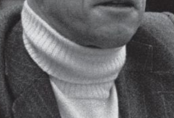 Also note just how much *texture* is in the collar of his turtleneck. Night and day compared to Rand Paul's, which is very much the Wonder Bread of turtlenecks.