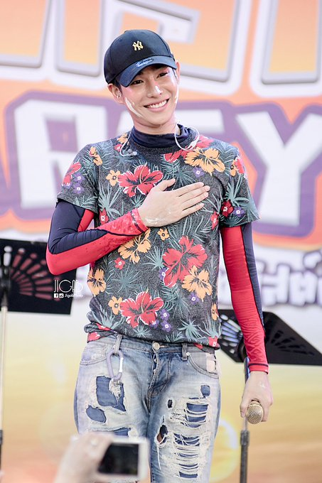 ผลิตลาภ tweet media