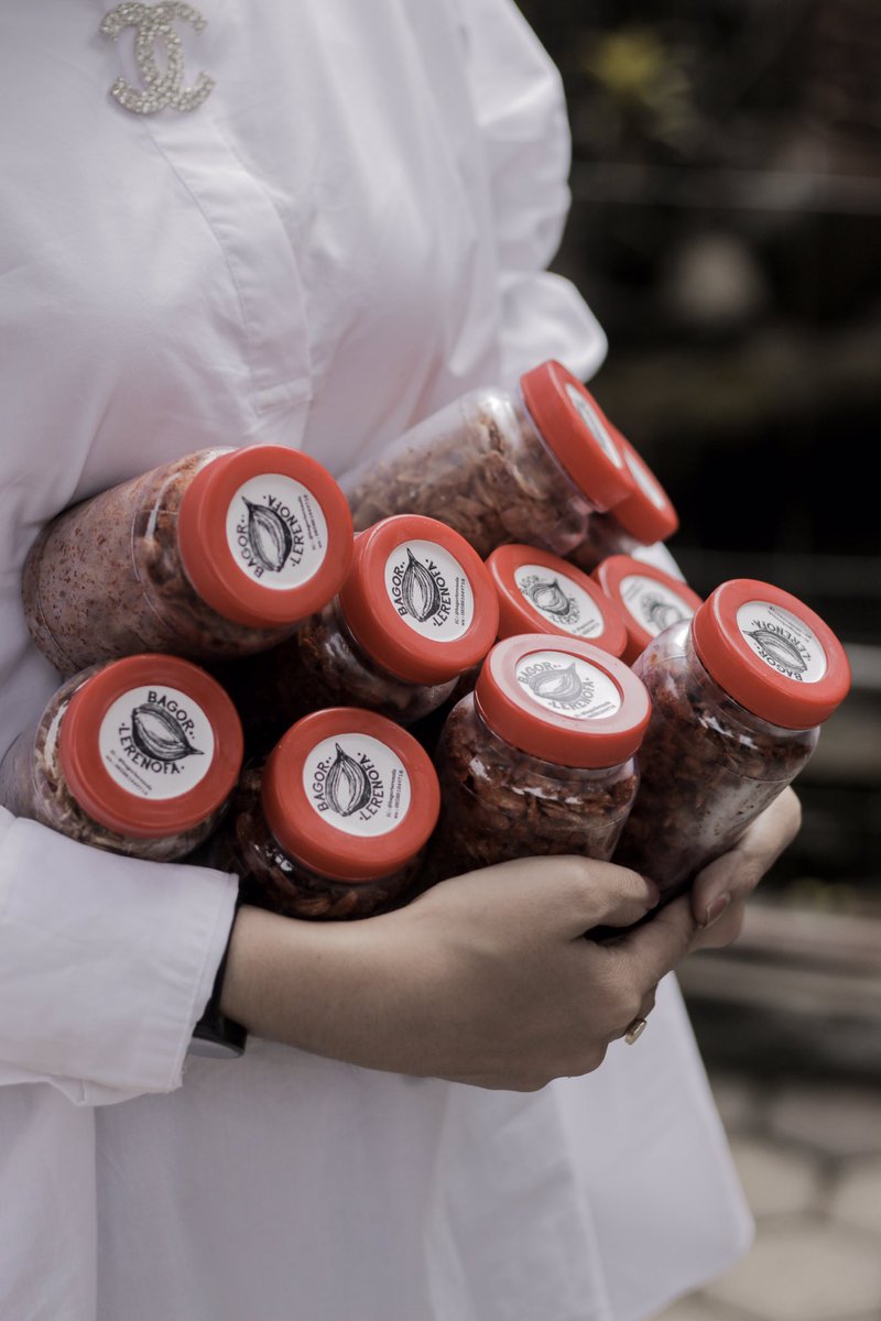 bawang goreng 🌻 tweet media