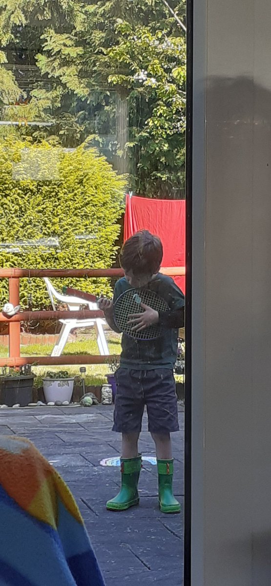 actor_JoKingman's tweet photo. When you don't have a guitar to hand... improvise.
@sheltoninfants #Yeswecleanedthewindow #outsideconcert #badmintonracket https://t.co/r0BHE7rj7L