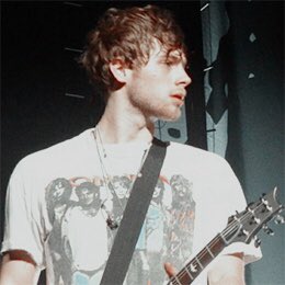 aussiehighs's tweet image. 2016 luke really be hitting different