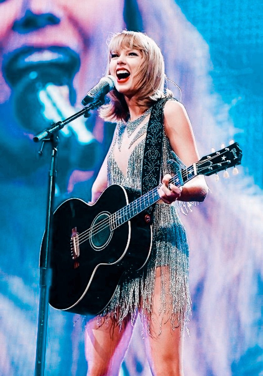 Taylor and The Black Guitar 