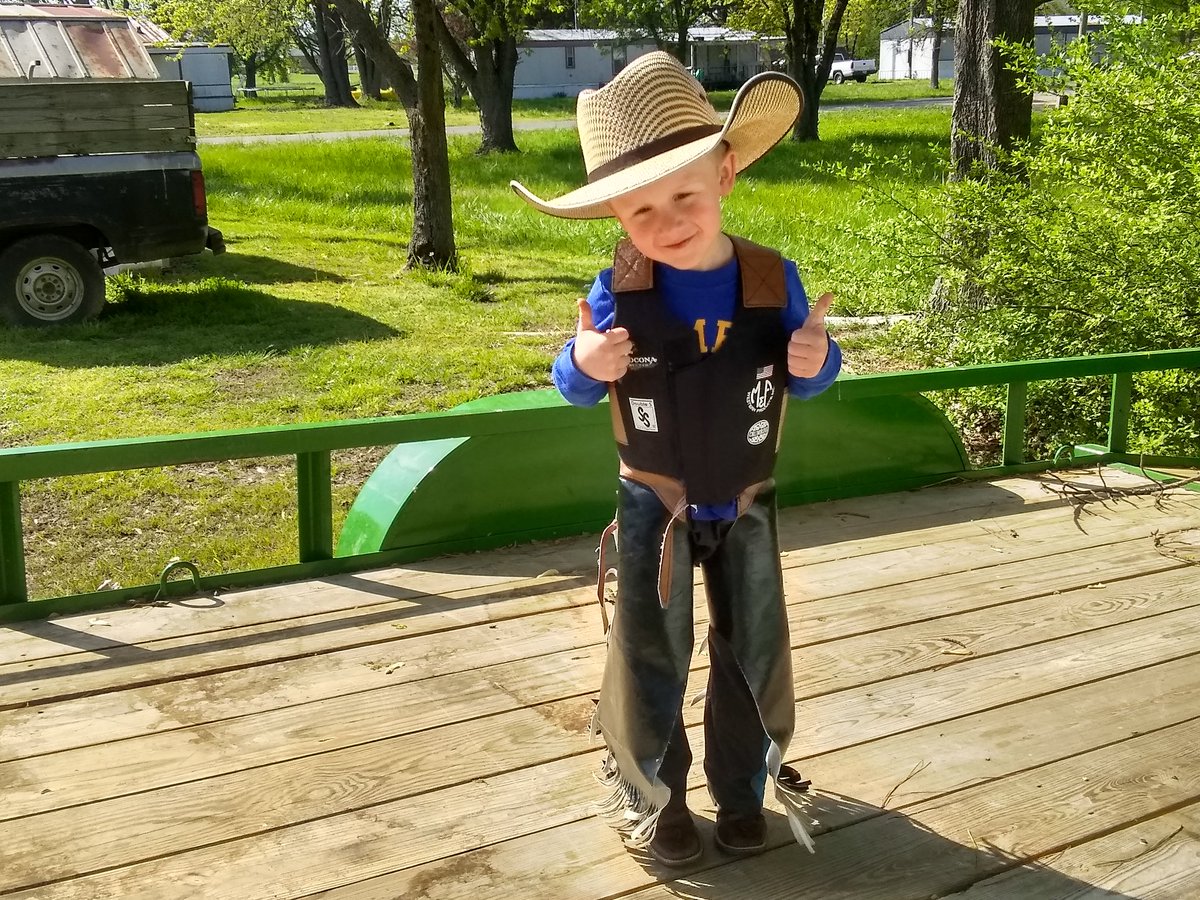 MatthewDowdy15's tweet photo. @PBR @jbmauney @CodyNancePBR @CordMcCoy @dalebrisby @chadberger @Flintrass @TeamCooperTire 
They say to dress for the job you want, well it's not hard to guess what he wants. He won't take it off 😂😂😂 https://t.co/ac0gfst91p