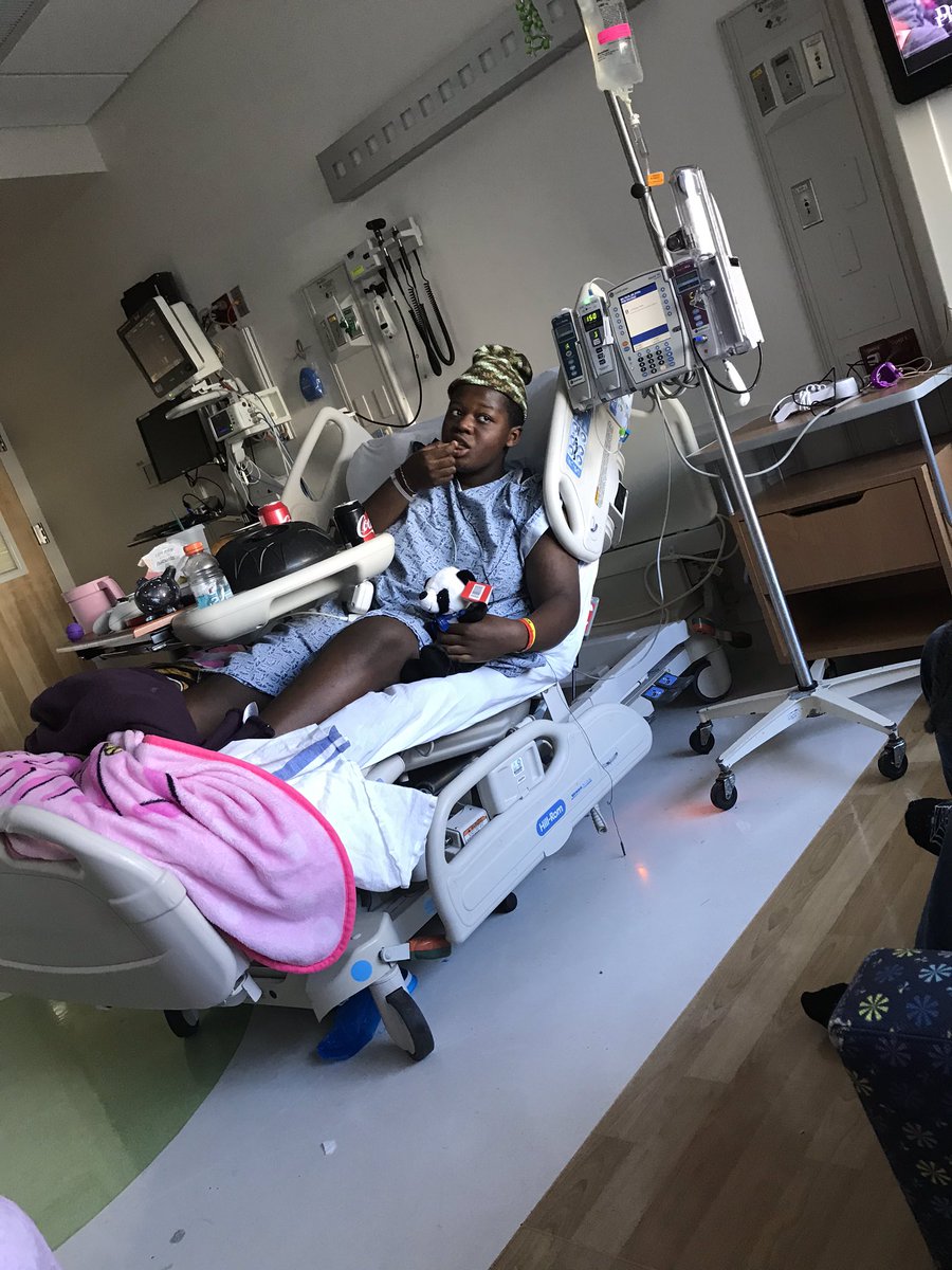 TeamTzionFight's tweet photo. Tzion walking into the hospital the next day after we found out he RELAPSED- 2.6.20 - aggressive chemotherapy and his baby sister shared her blanket with him 🧡🎗💜 #fighttzionchandler #leukemia #ChildhoodCancer https://t.co/iqRpyZyg1F