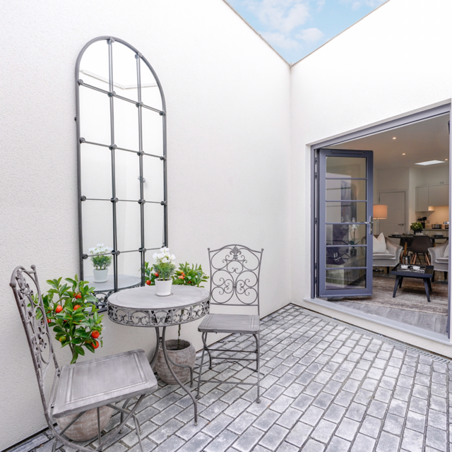 FeatherstoneH_'s tweet photo. A Previous Development.
Avignon Road SE4 - Brockley 
A fantastic development included of seven modern  1,2 &amp; 3 bedroom apartments. The full scheme SOLD out within weeks from launching, all apartments completed in 2019. 
A Previous Development.
#previousdevelopments #avignonroad https://t.co/aoMdQTMfy9