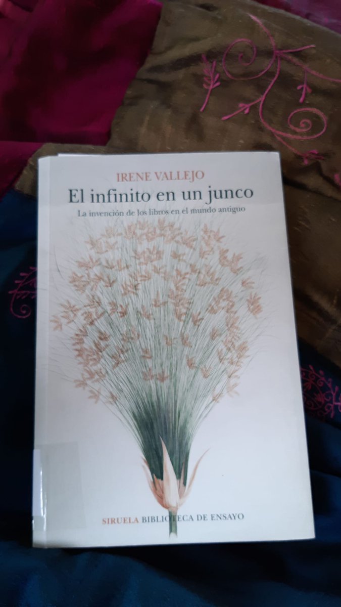 VICEN MULET (@vicenmulet) on Twitter photo Vinga va
#JuegoDeLectura
#Jocdelectura
1.Sube la portada de un gran libro, no digas por qué.
2.Nomina a 6 personals
<a href="/carme_nadolz/">Carme Navarro</a>
<a href="/MiquelPuig27/">Miquel Puig Cuadau</a>
<a href="/josep_daras/">Josep Daràs Daràs</a>
<a href="/ponscor/">Amparo Pons</a>
<a href="/ArabiToni/">Toni Curro Arabi 🎗</a>
<a href="/teresa_gomis/">Teresa Gomis</a>
3.Etiqueta a quien té nomino
<a href="/Pau_bnbg/">Pau Banyó Magraner</a> Vinga va
#JuegoDeLectura
#Jocdelectura
1.Sube la portada de un gran libro, no digas por qué.
2.Nomina a 6 personals
<a href="/carme_nadolz/">Carme Navarro</a>
<a href="/MiquelPuig27/">Miquel Puig Cuadau</a>
<a href="/josep_daras/">Josep Daràs Daràs</a>
<a href="/ponscor/">Amparo Pons</a>
<a href="/ArabiToni/">Toni Curro Arabi 🎗</a>
<a href="/teresa_gomis/">Teresa Gomis</a>
3.Etiqueta a quien té nomino
<a href="/Pau_bnbg/">Pau Banyó Magraner</a>