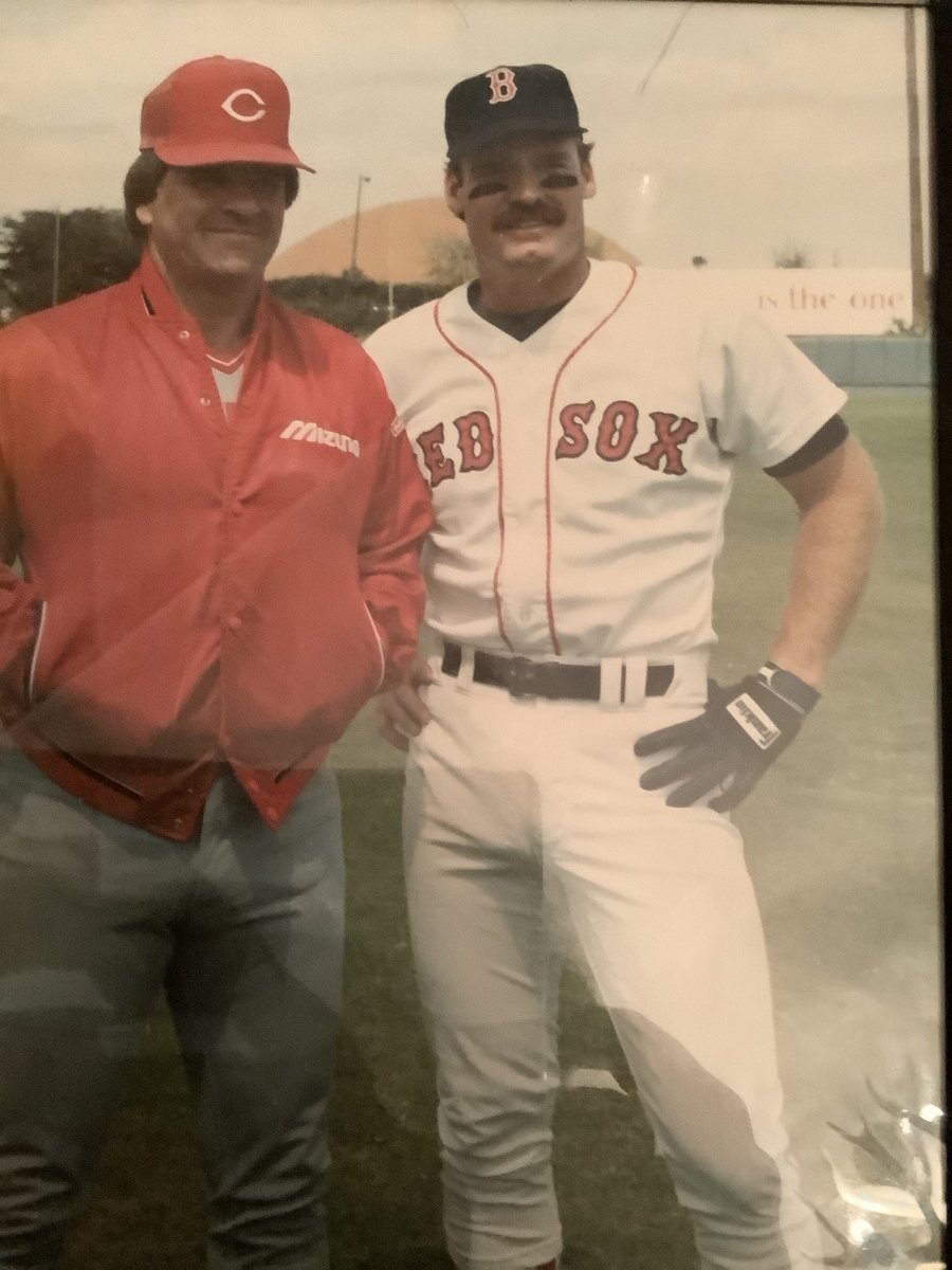 ChickenMan3010's tweet photo. Grew up idolizing you ⁦@PeteRose_14⁩ and learned the game by watching you play should be a plaque in Cooperstown with your name on it Happy Birthday my friend 🎂 https://t.co/t3Xhwgw2PI