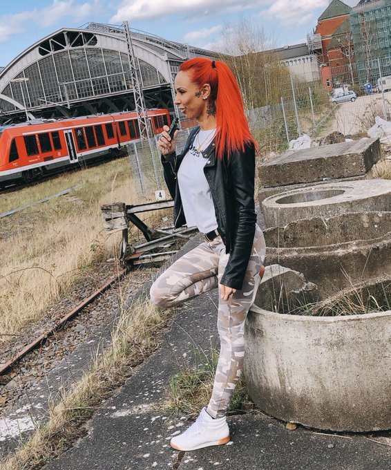 Vape On 💨🥰 wie gehts euch meine Lieben? Ich w&uuml;nsche euch einen sch&ouml;nen Wochenstart ❤️🌷 https://t.co/<a href="/tag/sonnenschein"class="tags"><span>#sonnenschein</span></a>