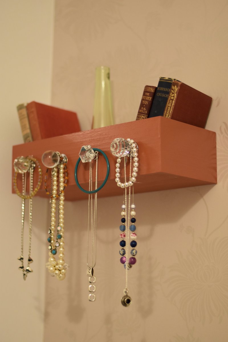 Have you been getting creative during lockdown? Looking for some upcycling projects reminded me how much I enjoyed making this: bit.ly/34CQvhd

I'll have to see what I can find in the garage to work on. I know we have some pallets taking up space!

Stay safe, everyone x