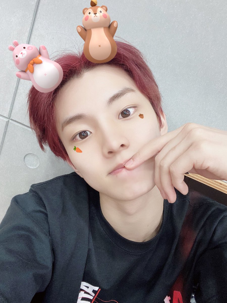 WE_THE_BOYZ's tweet photo. [큐] 더비가 보고싶어😢🌕 https://t.co/01gHXNPP0e