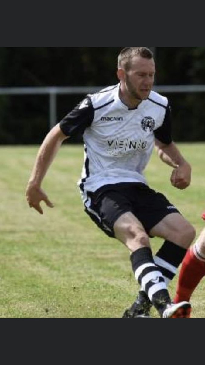 TOgilvy's tweet photo. Thanks @Garjonesevans for the nomination. If you’re a football person please join the challenge of posting a football photo. 24hrs to post a picture of yourself as a player or donate £30 to charity.tag 5 @ColinEvans25 @SteveJo89805461 @tmacaulay9 @jamiebanks0121 @GwynEWilliams https://t.co/wpCRGdfiX4