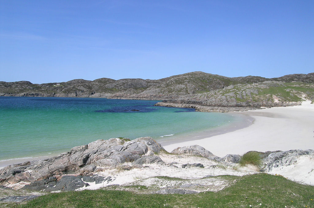 UndisScot's tweet photo. A VIRTUAL TOUR OF SCOTLAND

A few virtual miles NW brings us to the white sand, blue sea and stunning coastal scenery at Achmelvich. More pics and info: https://t.co/l5g4kK9KTL
Which way next? Carry on around the coast road to Drumbeg; or head virtually inland and N to Kylesku? https://t.co/2tDySQjEdE