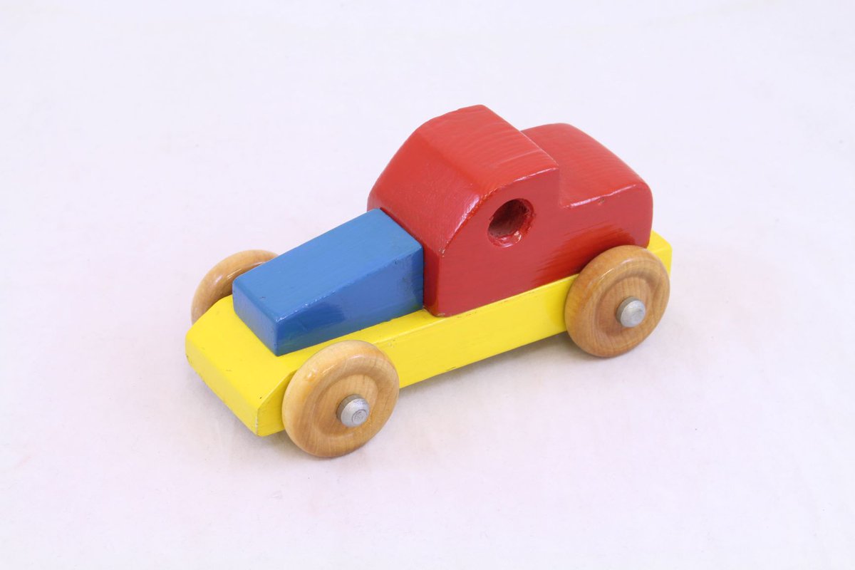 JusticeMuseum's tweet photo. "I would be honest about where the car came from if I bought it. I think it shows that good things can come out of bad situations." Our visitors had lots to say about this little car when it went on an #ObjectWalkπ£ last year - what are your thoughts on it? Would you buy it? π€ https://t.co/CcznKqytNn