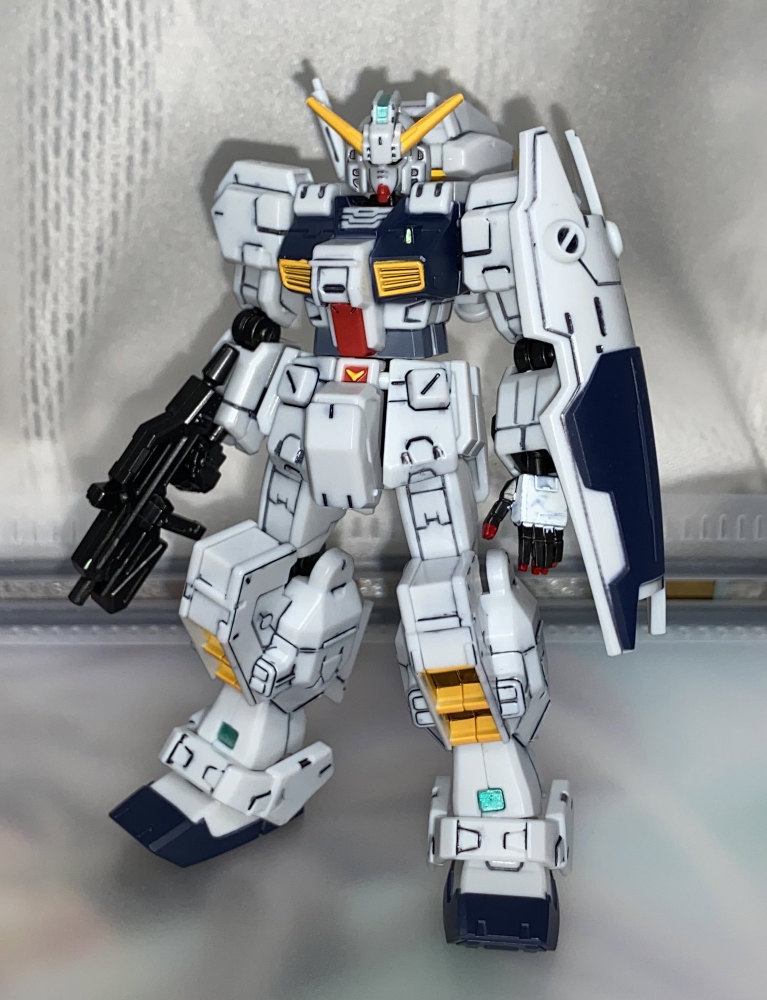 しんちゃん ｇフレーム ヘイズル改 スミ入れ 部分塗装 完了 ブラックライトで照らすと目とか色々光ります ｇフレーム ヘイズル改 T Co Lw1vciqcpa Twitter