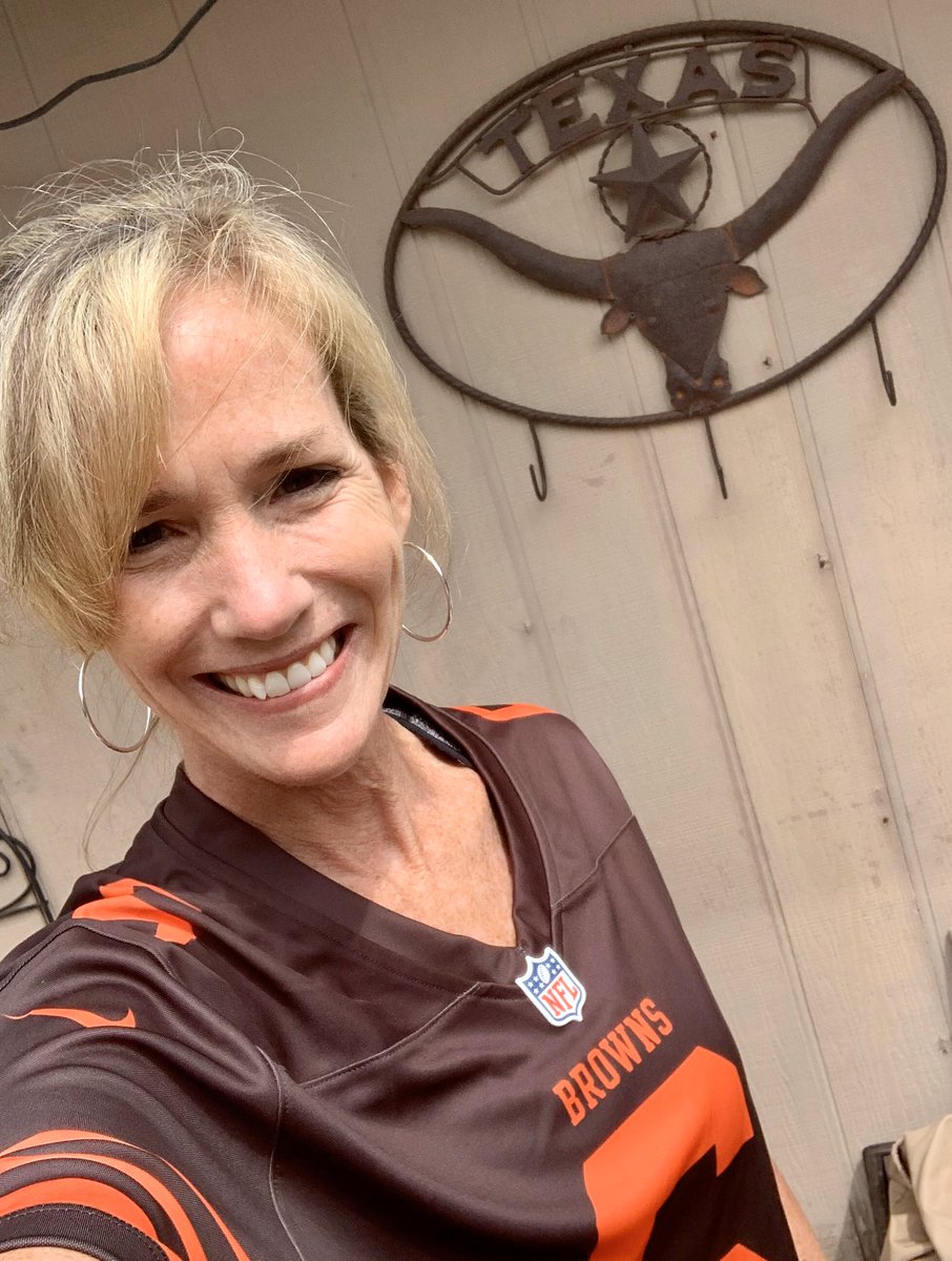 Tailgate Tuesday!! Proudly wearing my Browns jersey in honor of @CoachErickson25 ‘s favorite team AND <a href="/bakermayfield/">Baker Mayfield</a> ‘s Birthday #DawgPound #eastbroncos