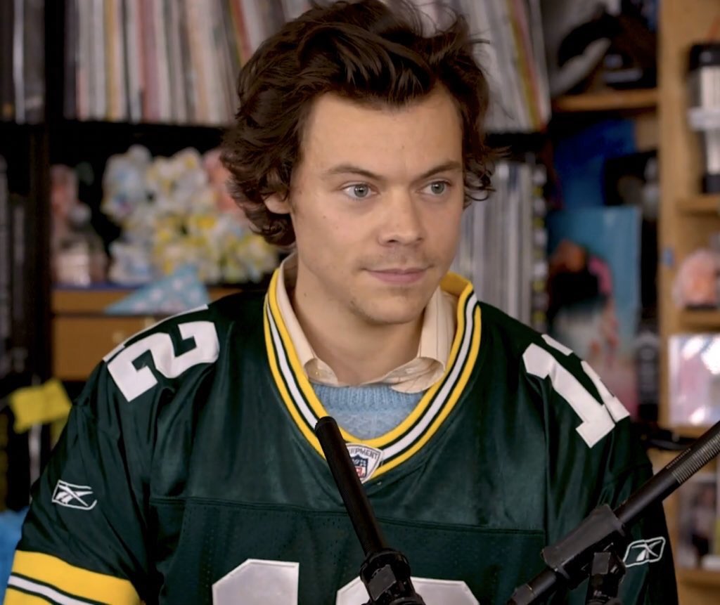 harry styles as finn hudson: a thread