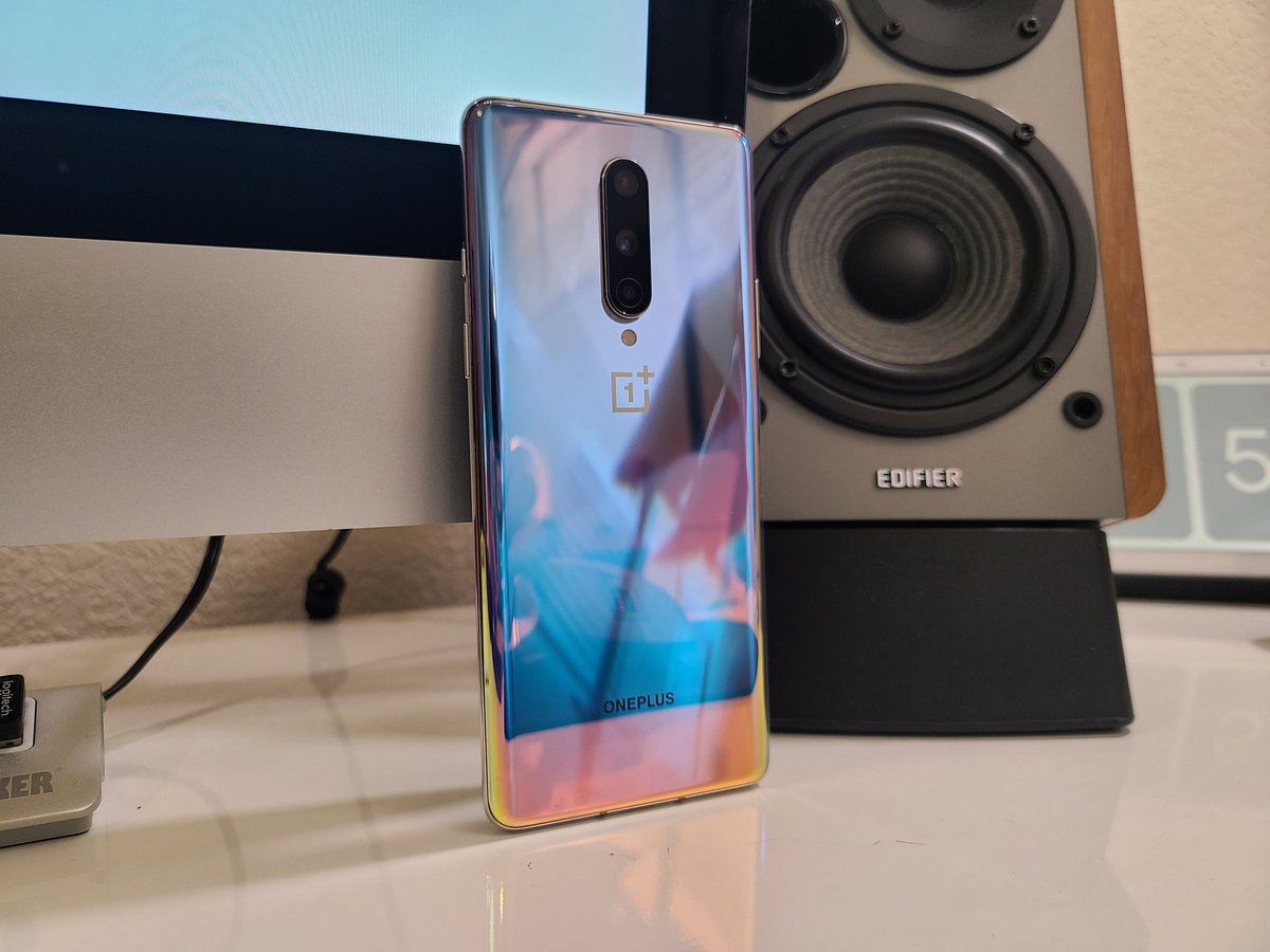 EzTech231's tweet photo. No, YOU can't stop taking pictures of the Interstellar Glow OnePlus 8 😤 https://t.co/4USG7gMxOY