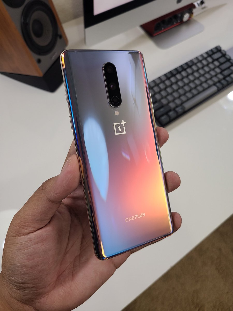 EzTech231's tweet photo. No, YOU can't stop taking pictures of the Interstellar Glow OnePlus 8 😤 https://t.co/4USG7gMxOY
