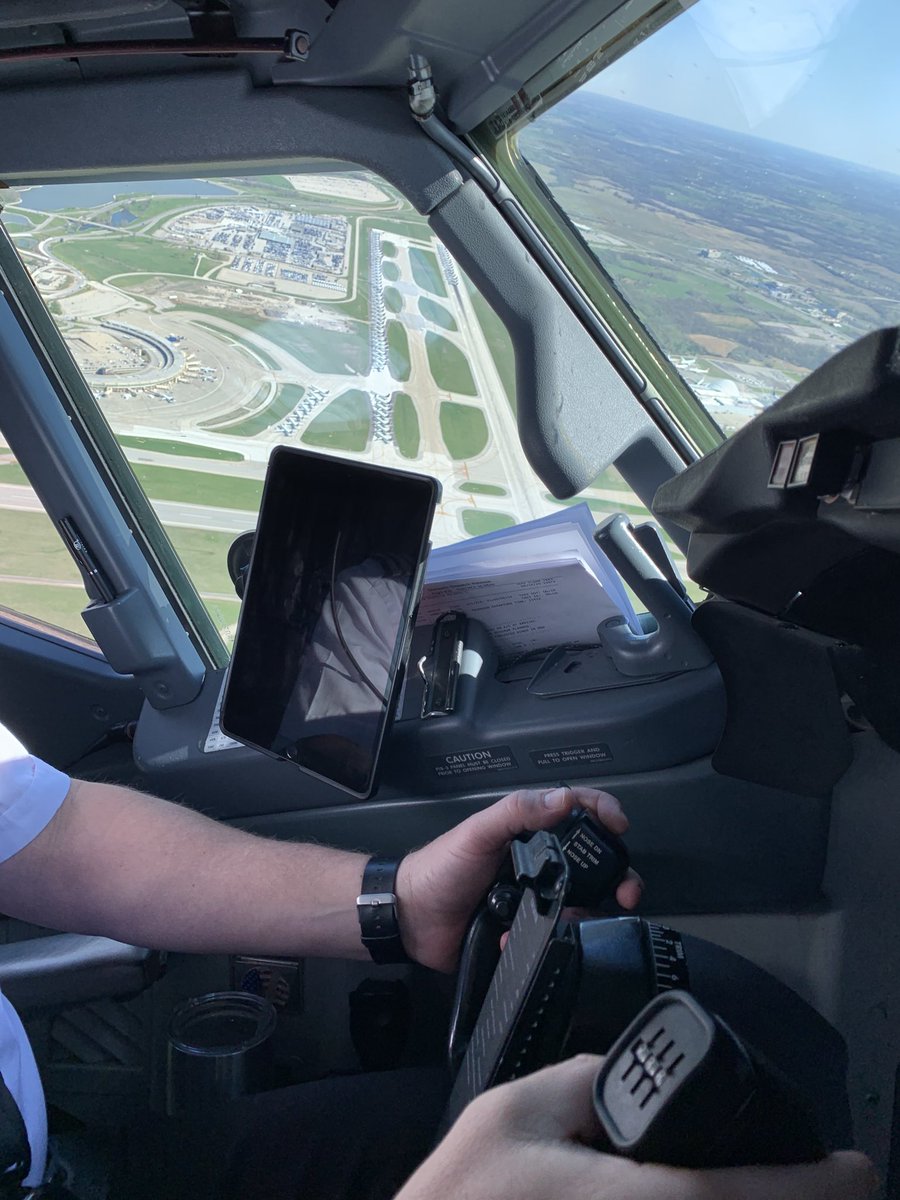 thevanmitchell's tweet image. #Delta jets lined up on runway 19L and the parallel taxiway in #KansasCity.  #airlines #aviation #avgeek #travel #COVID19 #coronavirus #MCI #KCI #departure