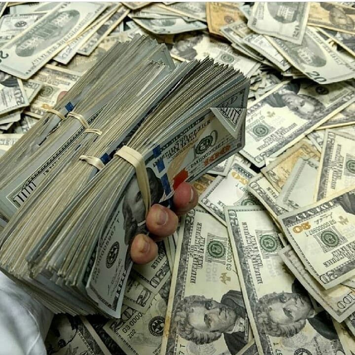 eric76927726's tweet photo. I’m a legit sugar daddy . Daddy is waiting for babies to spoil with money,  I do not want sex or nude pic . 4000 USD is available for the first 10 babies to
If you are in school or on a less paying job,just  retweet and prove to me you’re real Dm +1 949 229 1808 https://t.co/qYiFvKNpbT