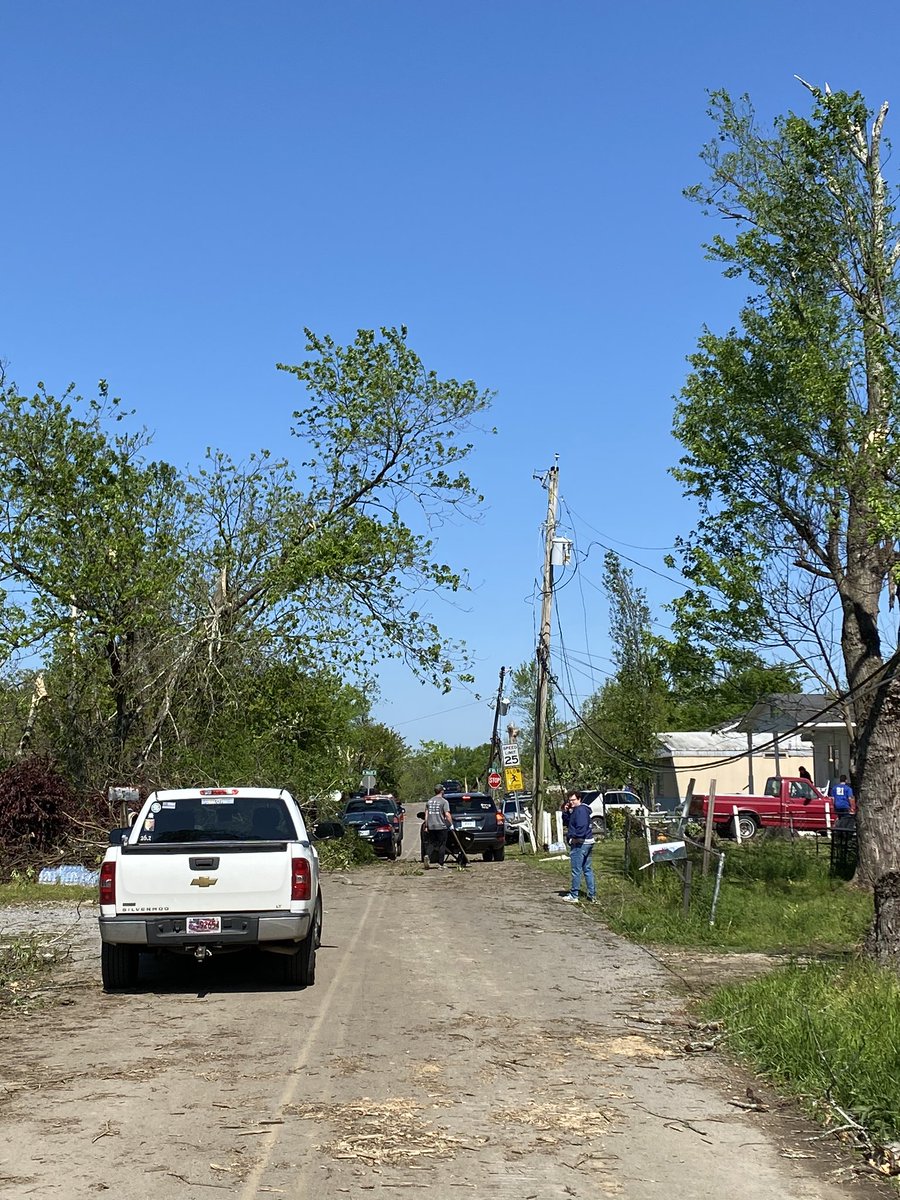 drrusselldyer's tweet photo. Today I was delivering food to a site and ran across @CHSRaiderSoccer and so many others out serving. They inspired me to drop what I was doing and get to work helping to clean up @Cleveland_TN. Thank you to all who are out working so hard now to serve others. #CLEHelp https://t.co/ME9893SXuh