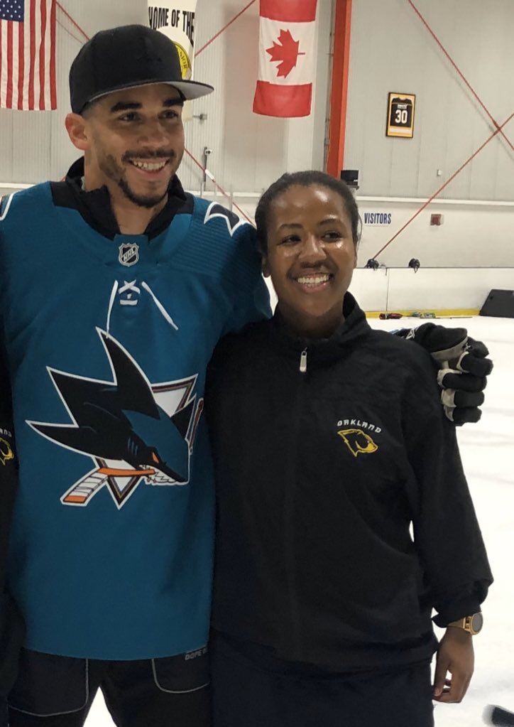 TheOaklandBears's tweet photo. @evanderkane_9 can we get a birthday shoutout to this lovely human? Happy Birthday #CoachGrace!! #OaklandBearsHockey #BearsFamily #GoBears #WeAreBears #BearsGirlsHockey #SometimesBlackAndGold #TeamTeal #TealTogether #TuesdayTweets https://t.co/8bvUW6xlA7